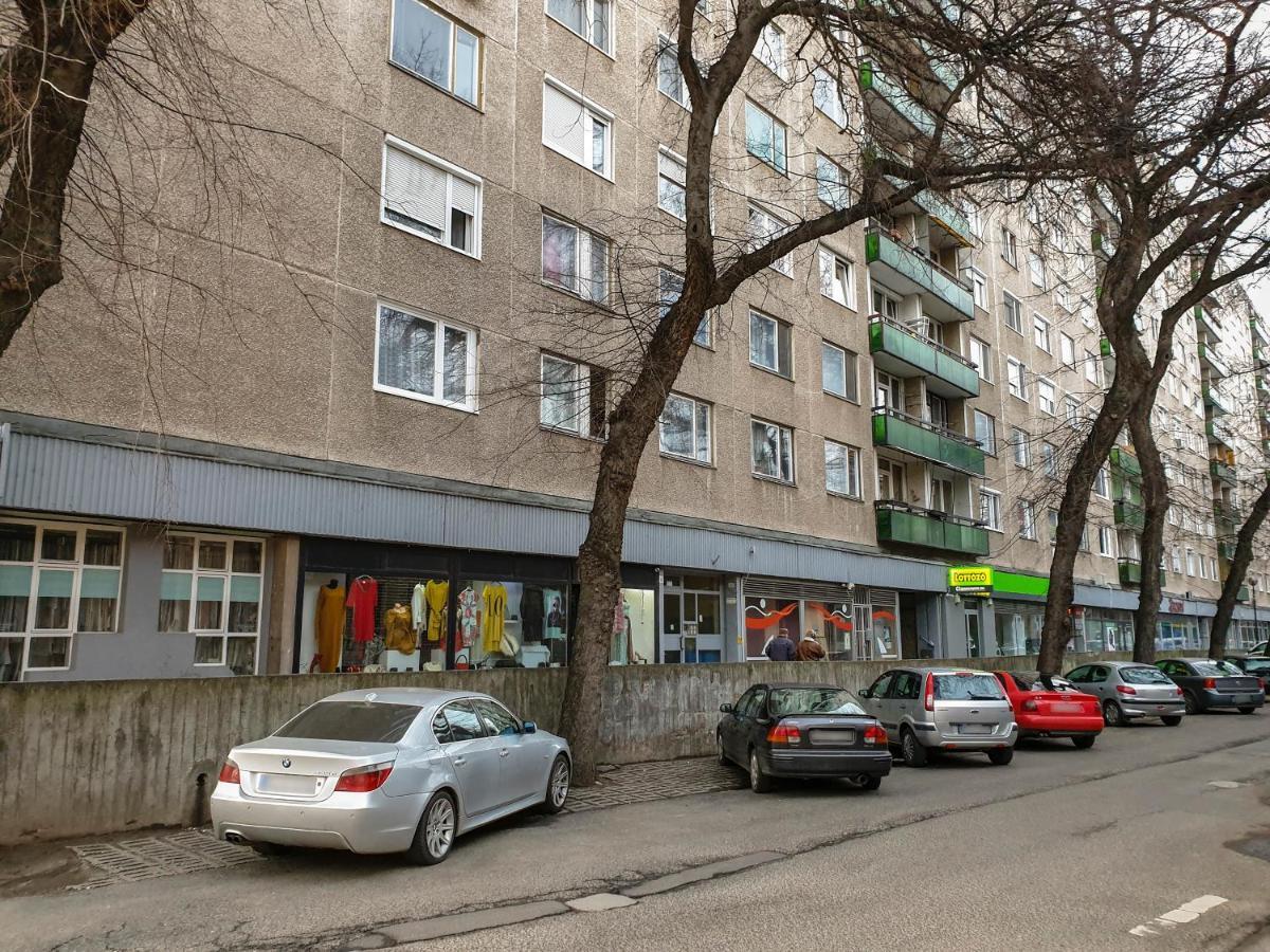 Aweshome City Apartment - 3 Bedrooms And Free Parking Debrecen Exterior photo