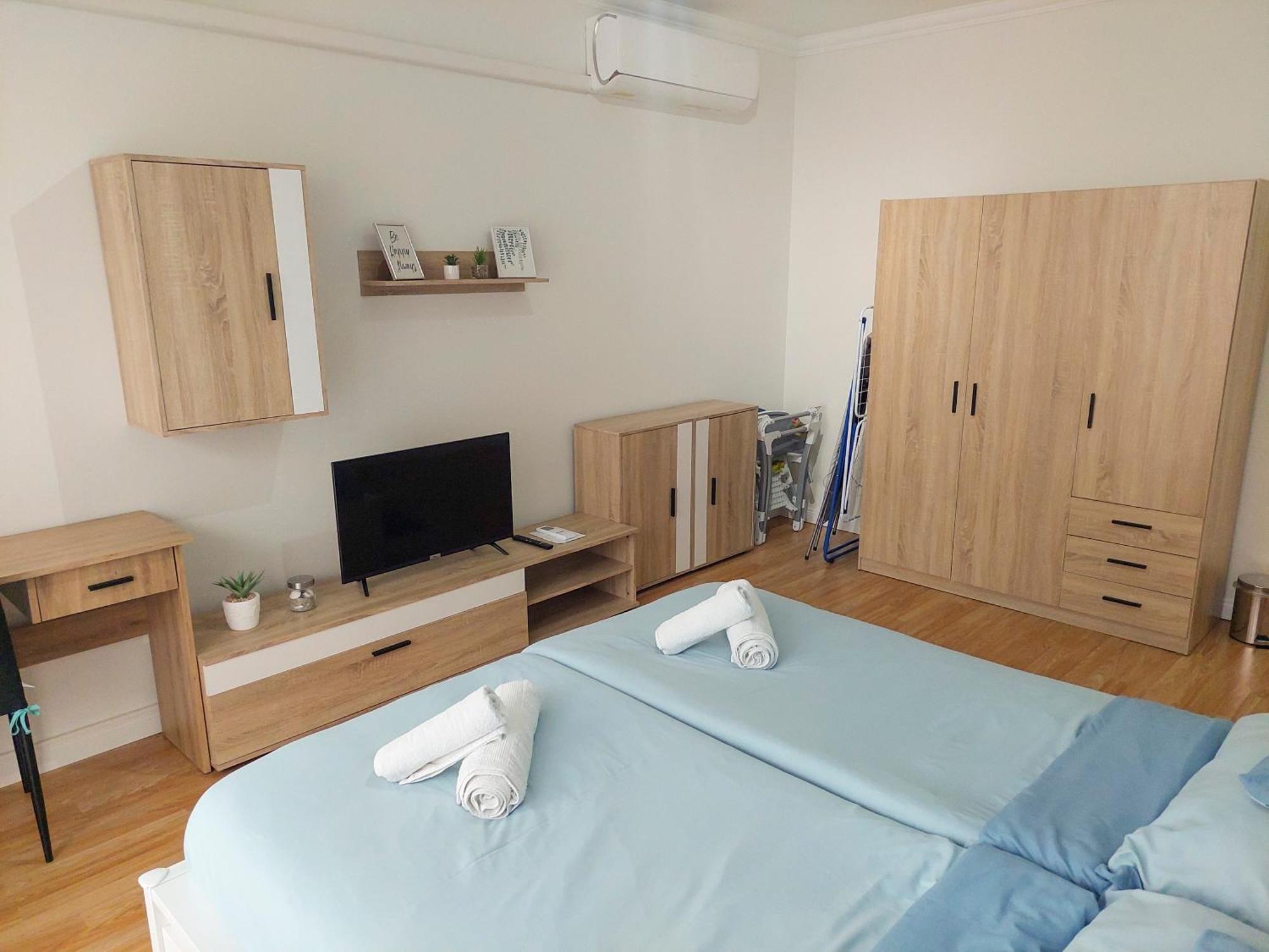 Aweshome City Apartment - 3 Bedrooms And Free Parking Debrecen Exterior photo