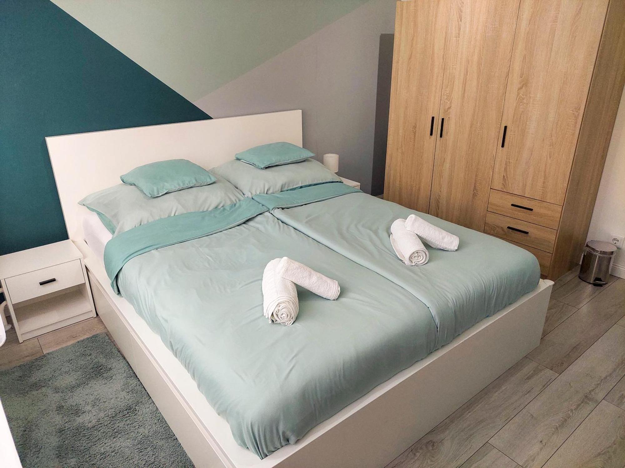 Aweshome City Apartment - 3 Bedrooms And Free Parking Debrecen Exterior photo